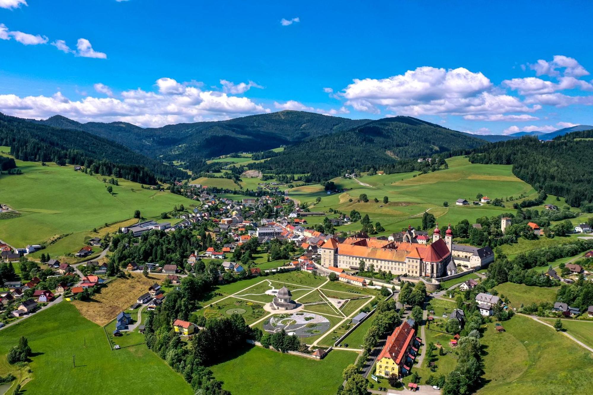 Feriendorf Murau By Alps Resorts Buitenkant foto